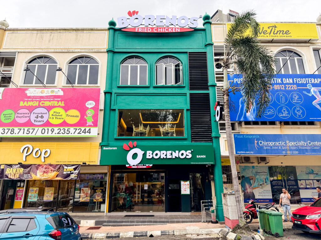 Borenos Bangi - Store Front